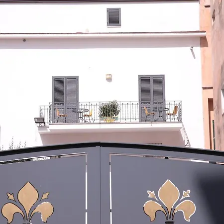 Palazzo Caracciolo Del Sole 4*