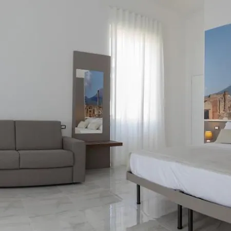Palazzo Caracciolo Del Sole Bed & Breakfast 4*