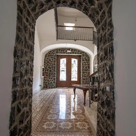 Palazzo Caracciolo Del Sole