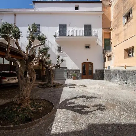 Palazzo Caracciolo Del Sole Bed & Breakfast Terzigno