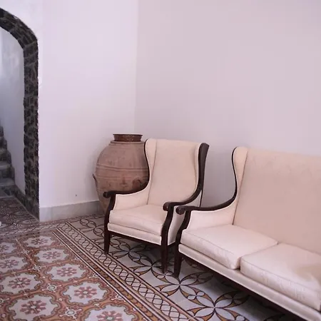 Palazzo Caracciolo Del Sole Terzigno