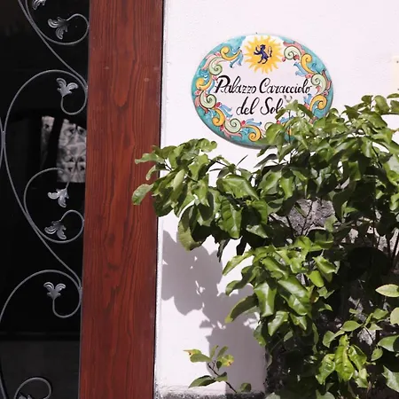 Palazzo Caracciolo Del Sole Bed & Breakfast