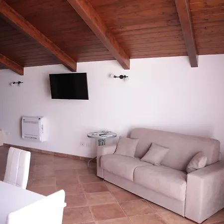 Palazzo Caracciolo Del Sole Bed & Breakfast 2*