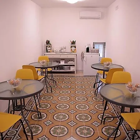 Palazzo Caracciolo Del Sole 4* Terzigno