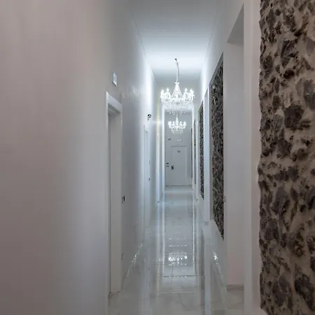 Palazzo Caracciolo Del Sole Bed & Breakfast 4*