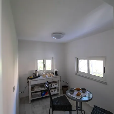 Palazzo Caracciolo Del Sole Bed & Breakfast