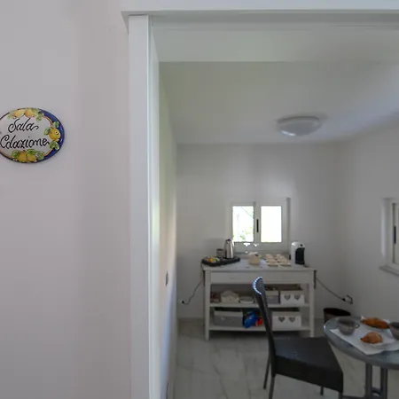 Frühstückspension Palazzo Caracciolo Del Sole 4*